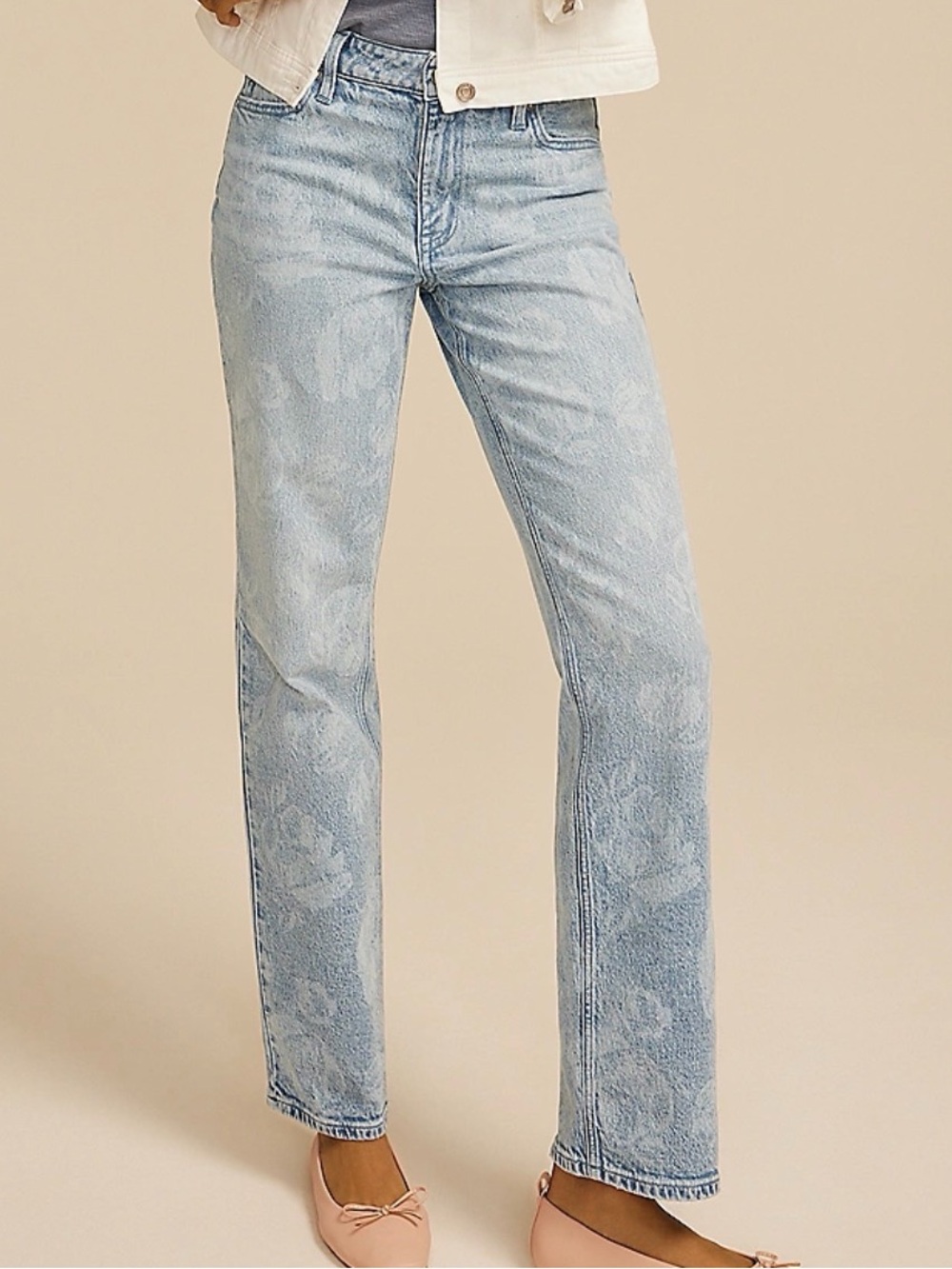Light Blue Straight Leg Jeans with Subtle Washed Pattern